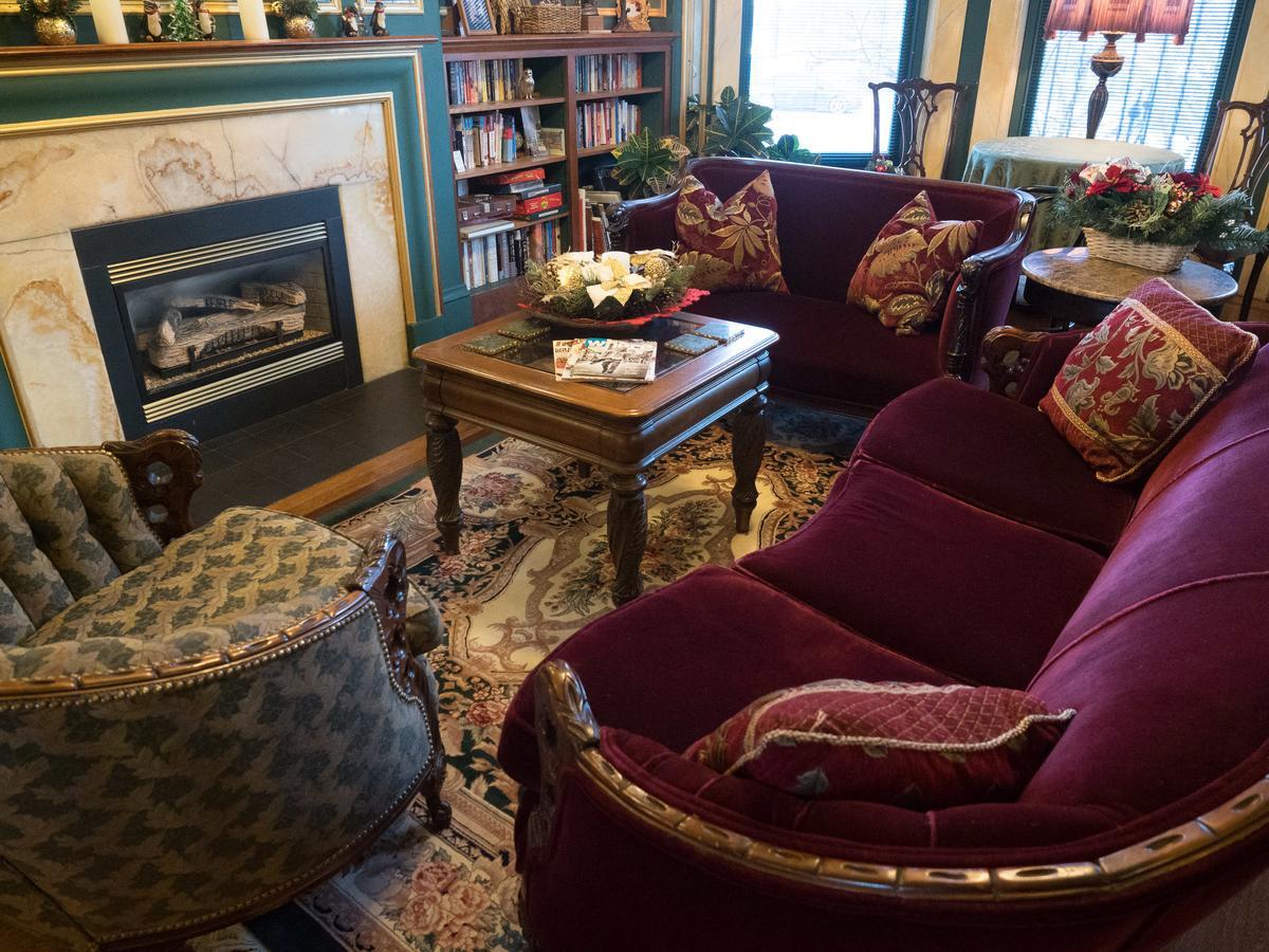Bed and Breakfast The Gryphon House Бостон Экстерьер фото